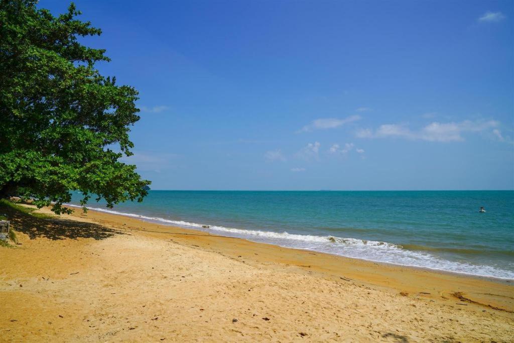 Mesra Boutique Hotel Port Dickson Exterior photo